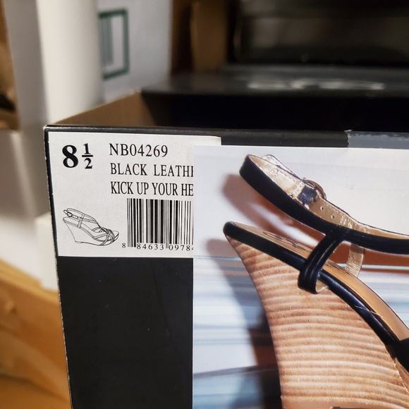 Seychelles Kick up your heels wedge black tan strappy ankle strap open toe 8.5 - Picture 2 of 7